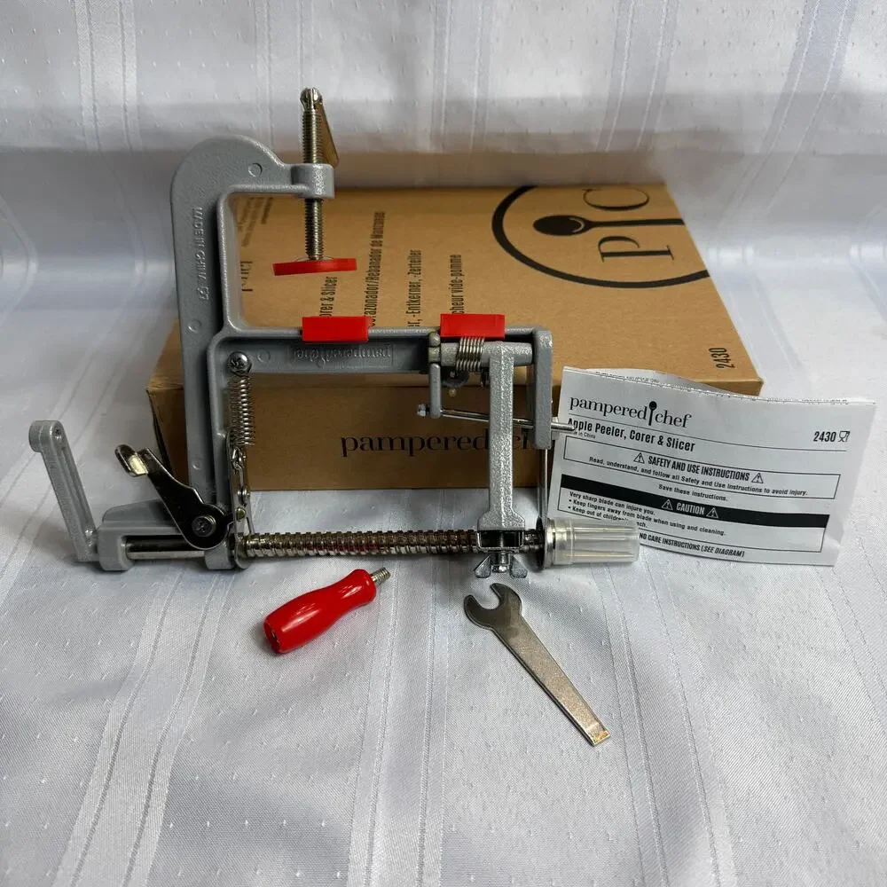 Pampered Chef Apple‎ Peeler Corer Slicer With Box